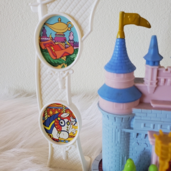 Disney Magic Kingdom Playset by Hasbro - Picture 5 of 16